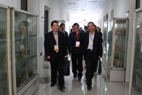 说明: http://news.aust.edu.cn/__local/6/49/AF/AC4A832565DADC4ACBF24D55015_A76DC161_18FA9.jpg